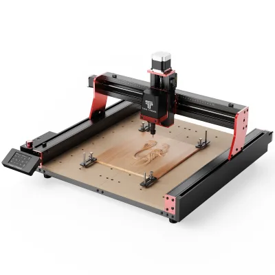 Machine de gravure CNC noir et rouge